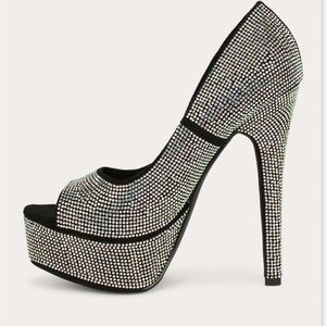 Vigo fiore platform pumps